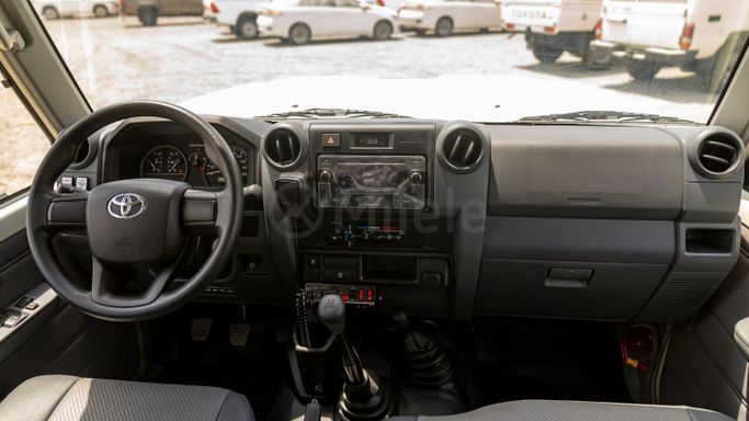 Новый Toyota Land Cruiser 70 Series Рестайлинг 2, 2.8 л, 2025 в Дубае от Milele Белый цвет. Other | AUTO.AE