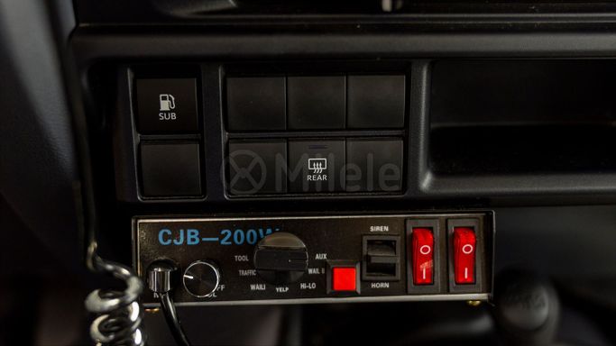 Новый Toyota Land Cruiser 70 Series Рестайлинг 2, 2.8 л, 2025 в Дубае от Milele Белый цвет. Other | AUTO.AE