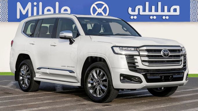 Новый Toyota Land Cruiser 300 Series, 3.4 л, 2025 в Дубае от Milele Белый цвет. Other | AUTO.AE