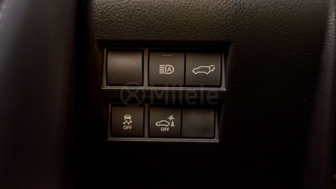 Новый Toyota Land Cruiser 300 Series, 3.4 л, 2025 в Дубае от Milele Белый цвет. Other | AUTO.AE