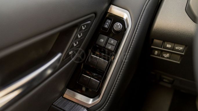 Новый Toyota Land Cruiser 300 Series, 3.4 л, 2025 в Дубае от Milele Черный цвет. Other | AUTO.AE