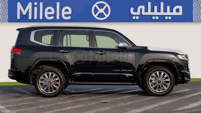 Новый Toyota Land Cruiser 300 Series, 3.4 л, 2025 в Дубае от Milele Черный цвет. Other | AUTO.AE