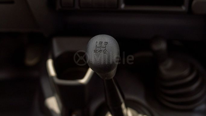 Новый Toyota Land Cruiser 70 Series Рестайлинг 2, 4.5 л, 2025 в Дубае от Milele Белый цвет. Other | AUTO.AE