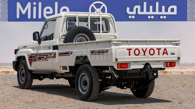 Новый Toyota Land Cruiser 70 Series Рестайлинг 2, 4.5 л, 2025 в Дубае от Milele Белый цвет. Other | AUTO.AE