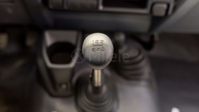 Новый Toyota Land Cruiser 70 Series Рестайлинг 2, 4.5 л, 2025 в Дубае от Milele Белый цвет. Other | AUTO.AE