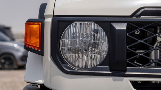 Новый Toyota Land Cruiser 70 Series Рестайлинг 2, 4.5 л, 2025 в Дубае от Milele Белый цвет. Other | AUTO.AE