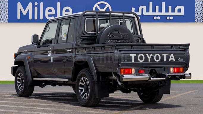 Новый Toyota Land Cruiser 70 Series Рестайлинг 2, 2.8 л, 2025 в Дубае от Milele Серый цвет. Other | AUTO.AE