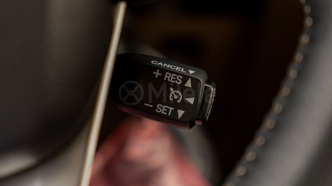 Новый Toyota Land Cruiser 70 Series Рестайлинг 2, 2.8 л, 2025 в Дубае от Milele Серый цвет. Other | AUTO.AE