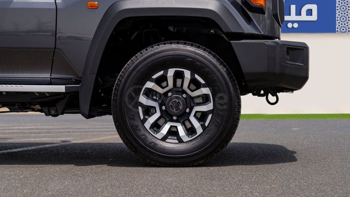 Новый Toyota Land Cruiser 70 Series Рестайлинг 2, 2.8 л, 2025 в Дубае от Milele Серый цвет. Other | AUTO.AE