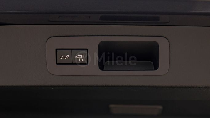 Новый Toyota Land Cruiser 300 Series, 3.3 л, 2025 в Дубае от Milele Серый цвет. Other | AUTO.AE