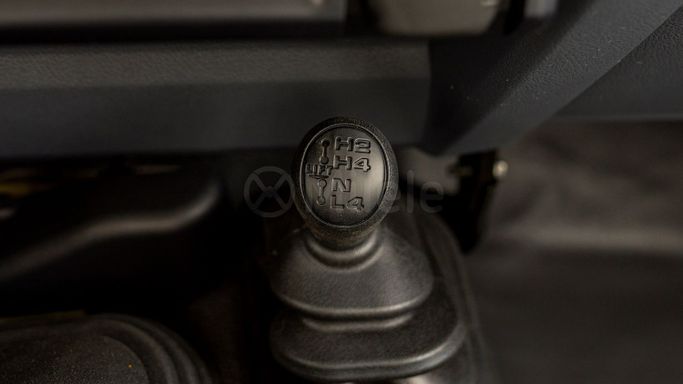 Новый Toyota Land Cruiser 70 Series Рестайлинг 2, 4.0 л, 2025 в Дубае от Milele Бежевый цвет. Other | AUTO.AE