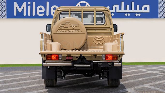 Новый Toyota Land Cruiser 70 Series Рестайлинг 2, 4.5 л, 2025 в Дубае от Milele Бежевый цвет. Other | AUTO.AE