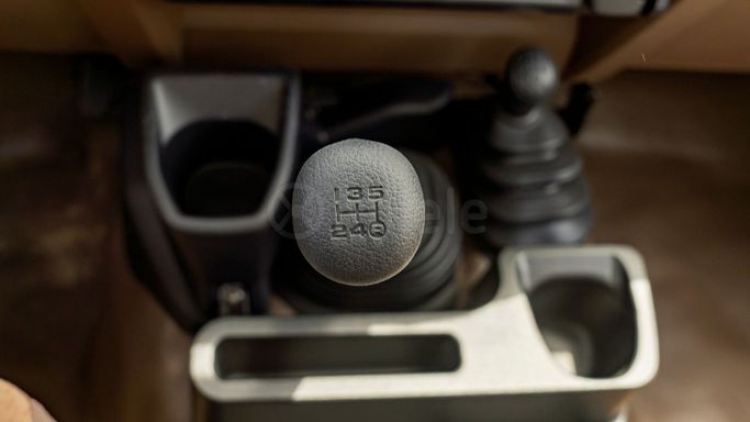 Новый Toyota Land Cruiser 70 Series Рестайлинг 2, 4.5 л, 2025 в Дубае от Milele Бежевый цвет. Other | AUTO.AE