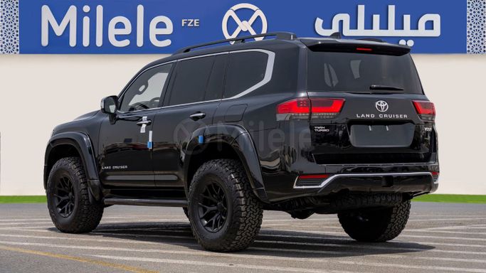 Новый Toyota Land Cruiser 300 Series, 3.4 л, 2025 в Дубае от Milele Черный цвет. Other | AUTO.AE