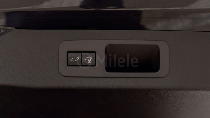 Новый Toyota Land Cruiser 300 Series, 3.4 л, 2025 в Дубае от Milele Черный цвет. Other | AUTO.AE