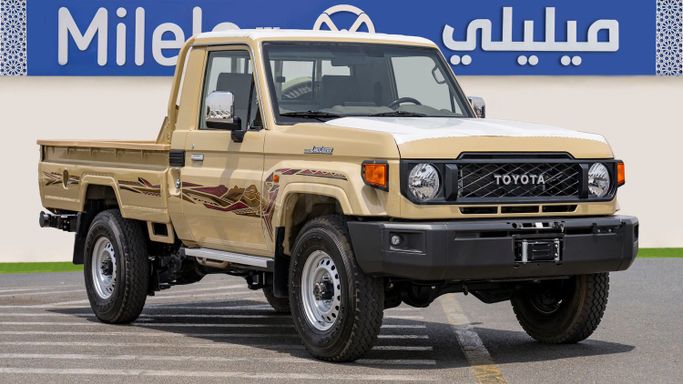 Новый Toyota Land Cruiser 70 Series Рестайлинг 2, 4.0 л, 2025 в Дубае от Milele Бежевый цвет. Other | AUTO.AE