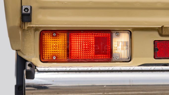 Новый Toyota Land Cruiser 70 Series Рестайлинг 2, 4.0 л, 2025 в Дубае от Milele Бежевый цвет. Other | AUTO.AE