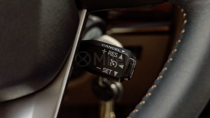 Новый Toyota Land Cruiser 70 Series Рестайлинг 2, 4.0 л, 2025 в Дубае от Milele Бежевый цвет. Other | AUTO.AE