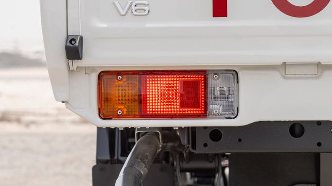 Новый Toyota Land Cruiser 70 Series Рестайлинг 2, 4.0 л, 2025 в Дубае от Milele Белый цвет. Other | AUTO.AE