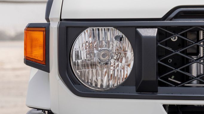 Новый Toyota Land Cruiser 70 Series Рестайлинг 2, 4.0 л, 2025 в Дубае от Milele Белый цвет. Other | AUTO.AE