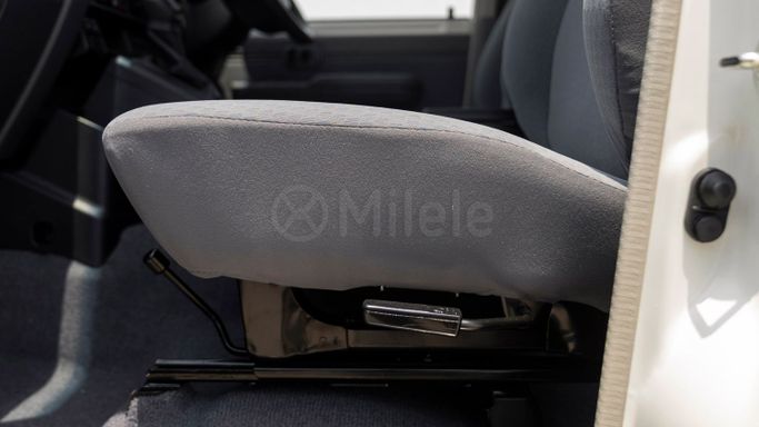 Новый Toyota Land Cruiser 70 Series Рестайлинг 2, 2.8 л, 2025 в Дубае от Milele Белый цвет. Other | AUTO.AE