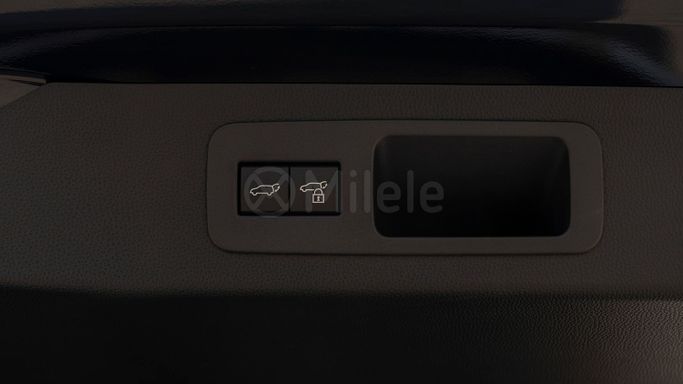 Новый Toyota Land Cruiser 300 Series, 3.3 л, 2025 в Дубае от Milele Черный цвет. Other | AUTO.AE