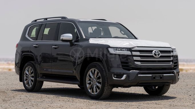 Новый Toyota Land Cruiser 300 Series, 3.3 л, 2025 в Дубае от Milele Серый цвет. Other | AUTO.AE
