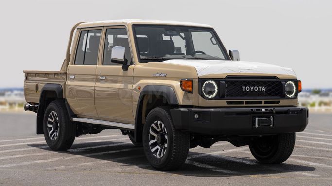 Новый Toyota Land Cruiser 70 Series Рестайлинг 2, 2.8 л, 2025 в Дубае от Milele Бежевый цвет. Other | AUTO.AE