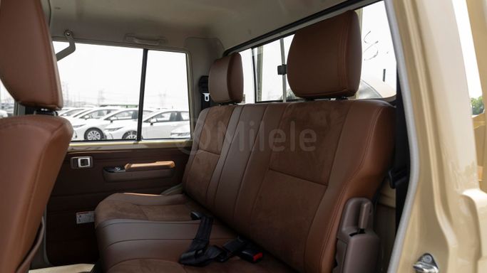 Новый Toyota Land Cruiser 70 Series Рестайлинг 2, 2.8 л, 2025 в Дубае от Milele Бежевый цвет. Other | AUTO.AE