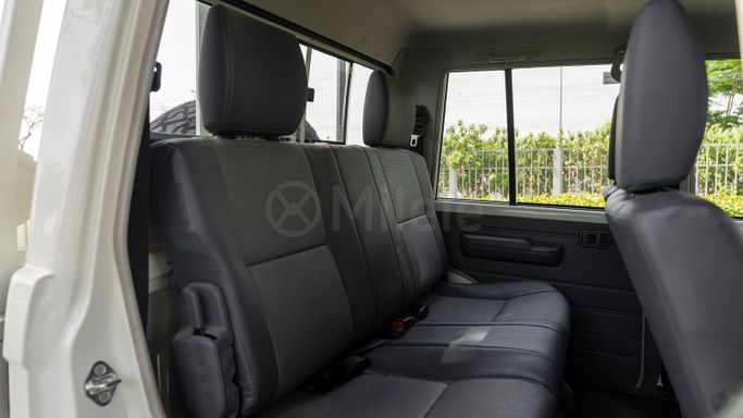 Новый Toyota Land Cruiser 70 Series Рестайлинг 2, 4.5 л, 2025 в Дубае от Milele Белый цвет. Other | AUTO.AE