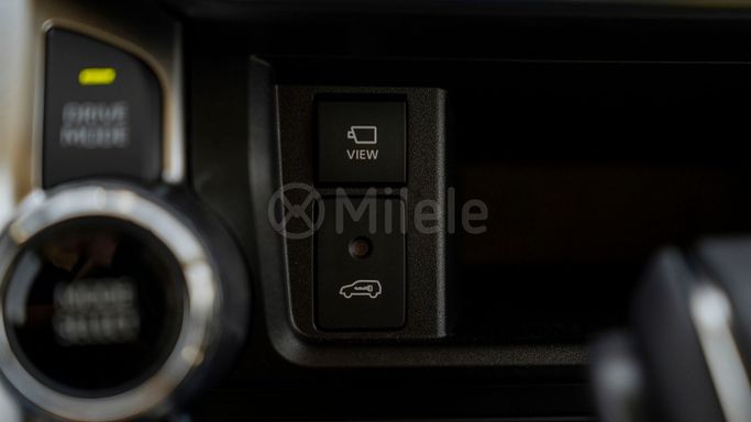 Новый Toyota Land Cruiser 300 Series, 3.3 л, 2025 в Дубае от Milele Белый цвет. Other | AUTO.AE