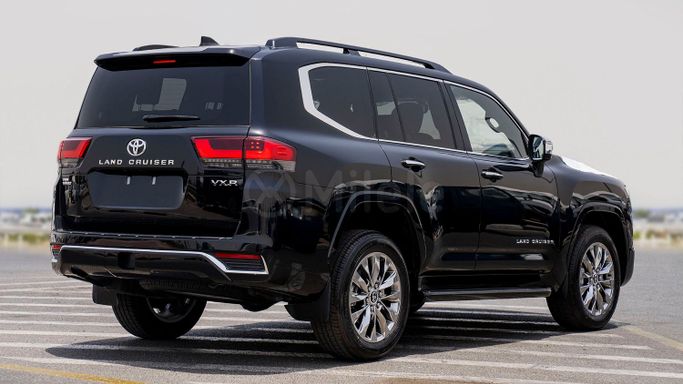 Новый Toyota Land Cruiser 300 Series, 3.4 л, 2025 в Дубае от Milele Черный цвет. Other | AUTO.AE