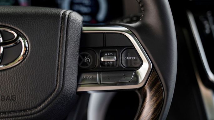 Новый Toyota Land Cruiser 300 Series, 3.4 л, 2025 в Дубае от Milele Черный цвет. Other | AUTO.AE