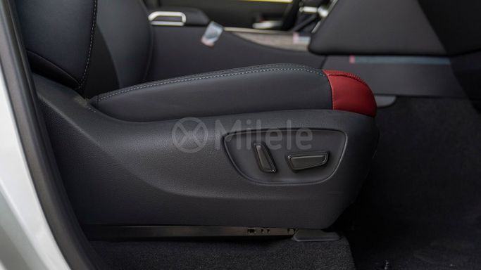 Новый Toyota Land Cruiser 300 Series, 3.4 л, 2024 в Дубае от Milele Белый цвет. Other | AUTO.AE