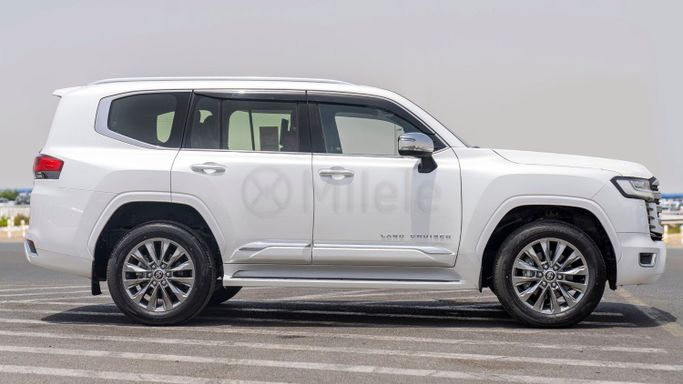 Новый Toyota Land Cruiser 300 Series, 3.4 л, 2024 в Дубае от Milele Белый цвет. Other | AUTO.AE