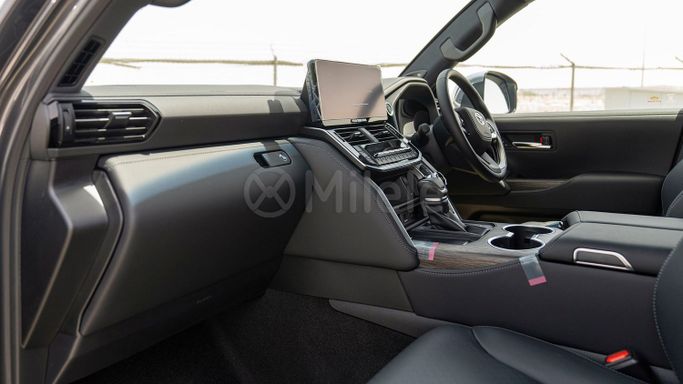 Новый Toyota Land Cruiser 300 Series, 3.3 л, 2025 в Дубае от Milele Серый цвет. Other | AUTO.AE