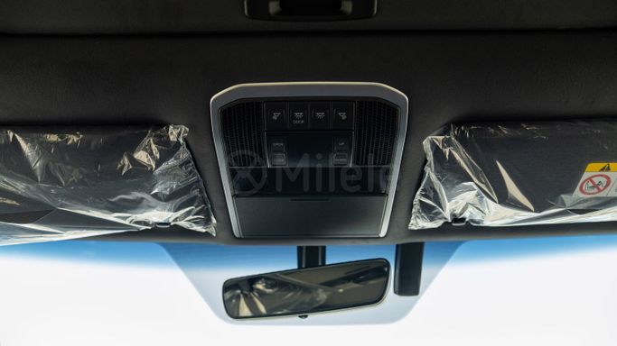 Новый Toyota Land Cruiser 300 Series, 3.3 л, 2025 в Дубае от Milele Серебристый цвет. Other | AUTO.AE