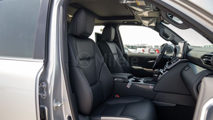 Новый Toyota Land Cruiser 300 Series, 3.3 л, 2025 в Дубае от Milele Серебристый цвет. Other | AUTO.AE