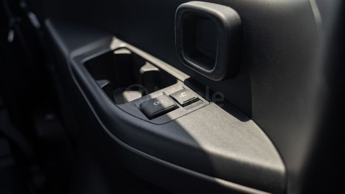 Новый Toyota Land Cruiser 300 Series, 3.3 л, 2025 в Дубае от Milele Серебристый цвет. Other | AUTO.AE