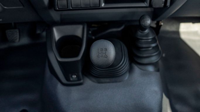 Новый Toyota Land Cruiser 70 Series Рестайлинг 2, 4.0 л, 2025 в Дубае от Milele Белый цвет. Other | AUTO.AE