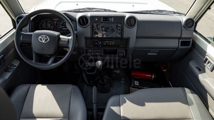 Новый Toyota Land Cruiser 70 Series Рестайлинг 2, 4.0 л, 2024 в Дубае от Milele Белый цвет. Other | AUTO.AE