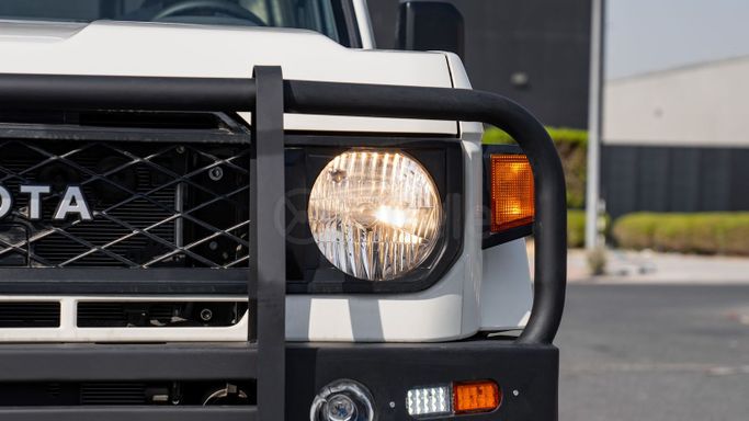 Новый Toyota Land Cruiser 70 Series Рестайлинг 2, 4.0 л, 2024 в Дубае от Milele Белый цвет. Other | AUTO.AE