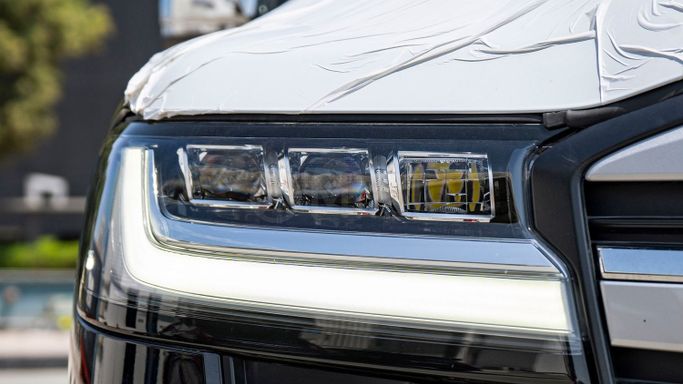 Новый Toyota Land Cruiser 300 Series, 3.4 л, 2025 в Дубае от Milele Черный цвет. Other | AUTO.AE