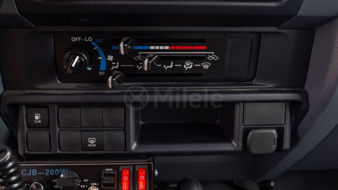 Новый Toyota Land Cruiser 70 Series Рестайлинг 2, 4.5 л, 2024 в Дубае от Milele Белый цвет. Other | AUTO.AE