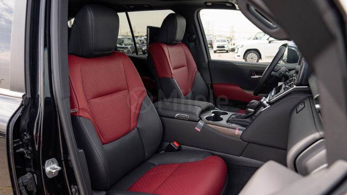 Новый Toyota Land Cruiser 300 Series, 3.4 л, 2025 в Дубае от Milele Черный цвет. Other | AUTO.AE