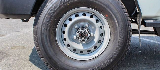 Новый Toyota Land Cruiser 70 Series Рестайлинг 1, 4.5 л, 2022 в Дубае от Falcons GT Motors FZCO Белый цвет. GCC | AUTO.AE