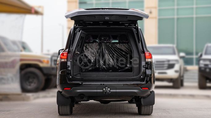 Новый Toyota Land Cruiser 300 Series, 3.3 л, 2024 в Дубае от Milele Черный цвет. Other | AUTO.AE
