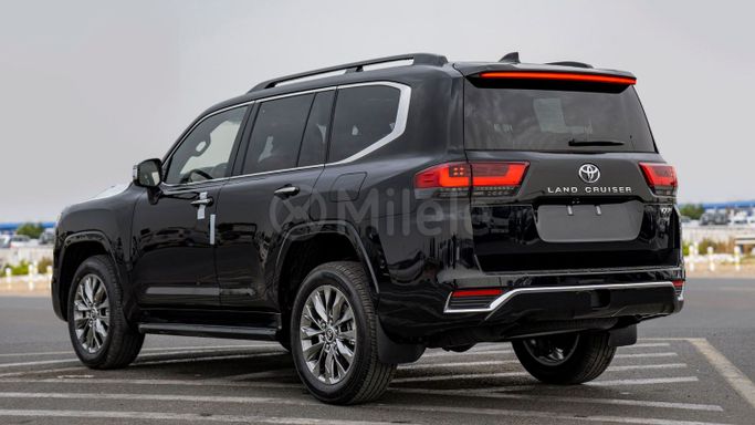 Новый Toyota Land Cruiser 300 Series, 3.4 л, 2025 в Дубае от Milele Черный цвет. Other | AUTO.AE