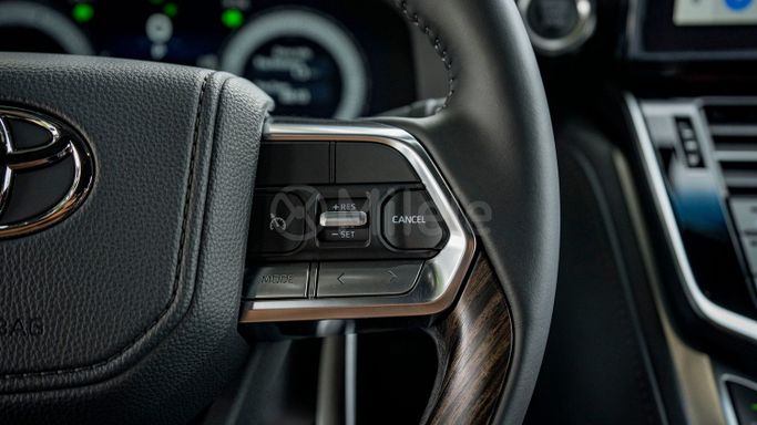 Новый Toyota Land Cruiser 300 Series, 3.4 л, 2025 в Дубае от Milele Черный цвет. Other | AUTO.AE