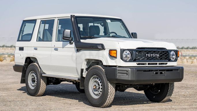 Новый Toyota Land Cruiser 70 Series Рестайлинг 2, 4.5 л, 2025 в Дубае от Milele Белый цвет. Other | AUTO.AE